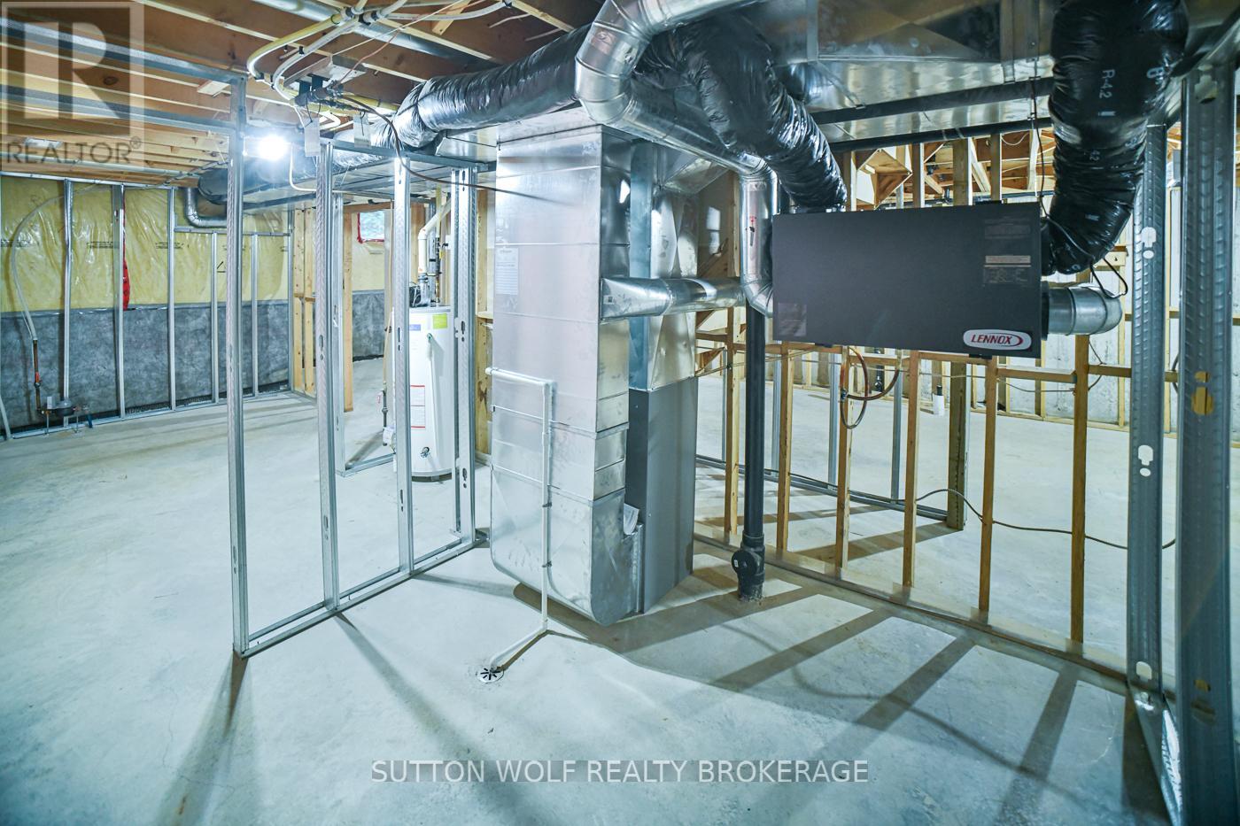 7 - 384 Head Street N, Strathroy-Caradoc, Ontario  N7G 2J9 - Photo 26 - X12432193