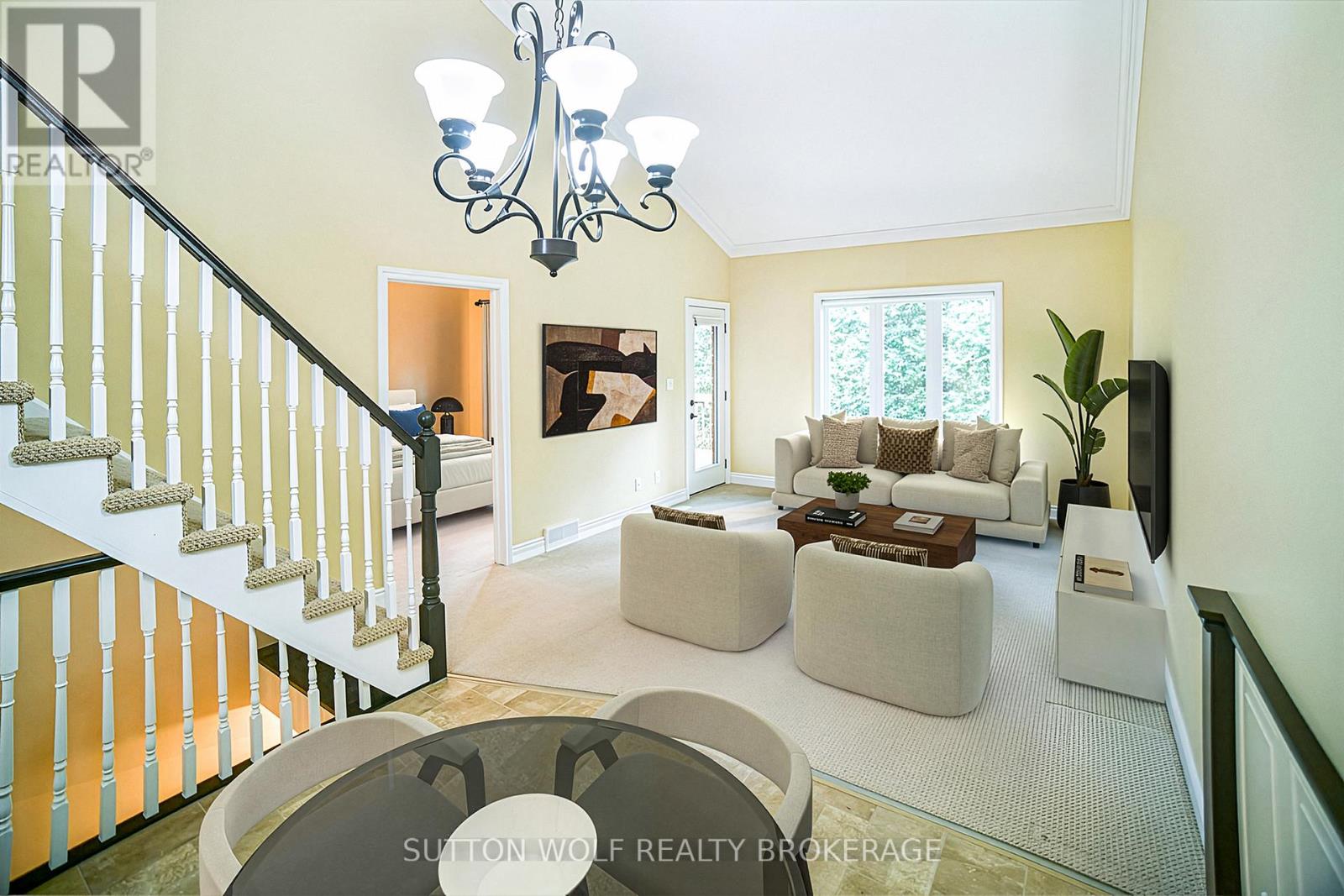 7 - 384 Head Street N, Strathroy-Caradoc, Ontario  N7G 2J9 - Photo 4 - X12432193