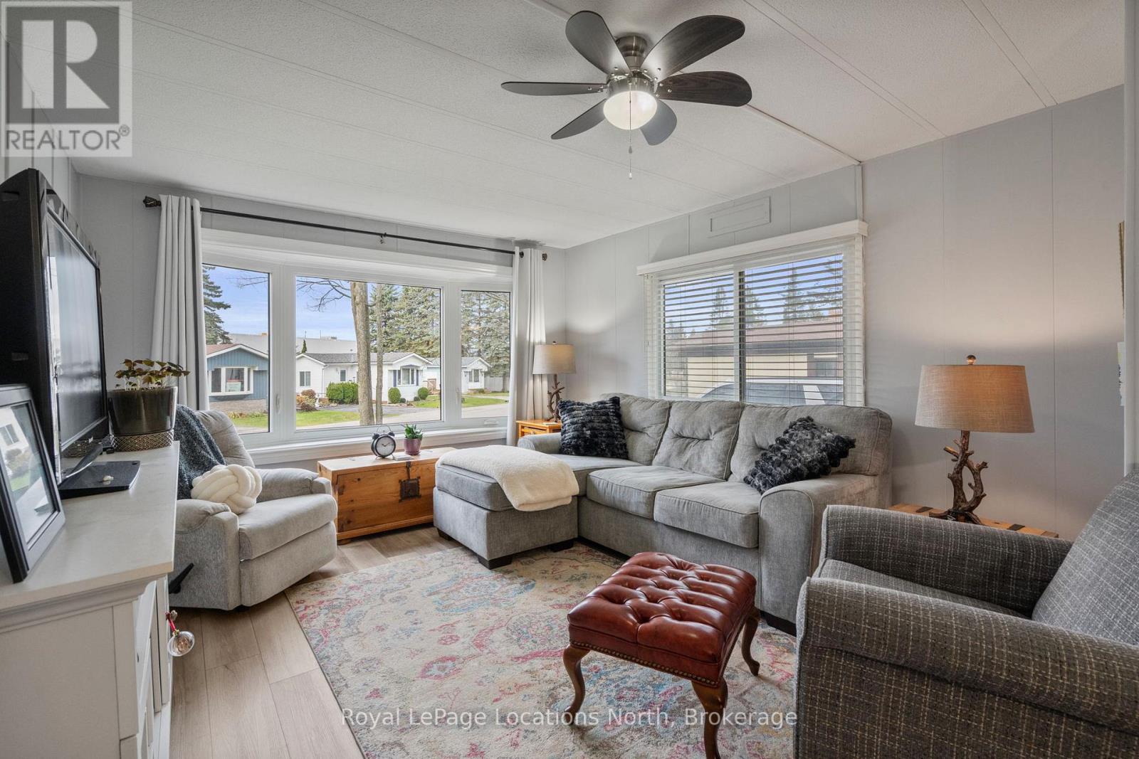 52 Georgian Glen Drive, Wasaga Beach, Ontario  L9Z 1K7 - Photo 18 - S12564136