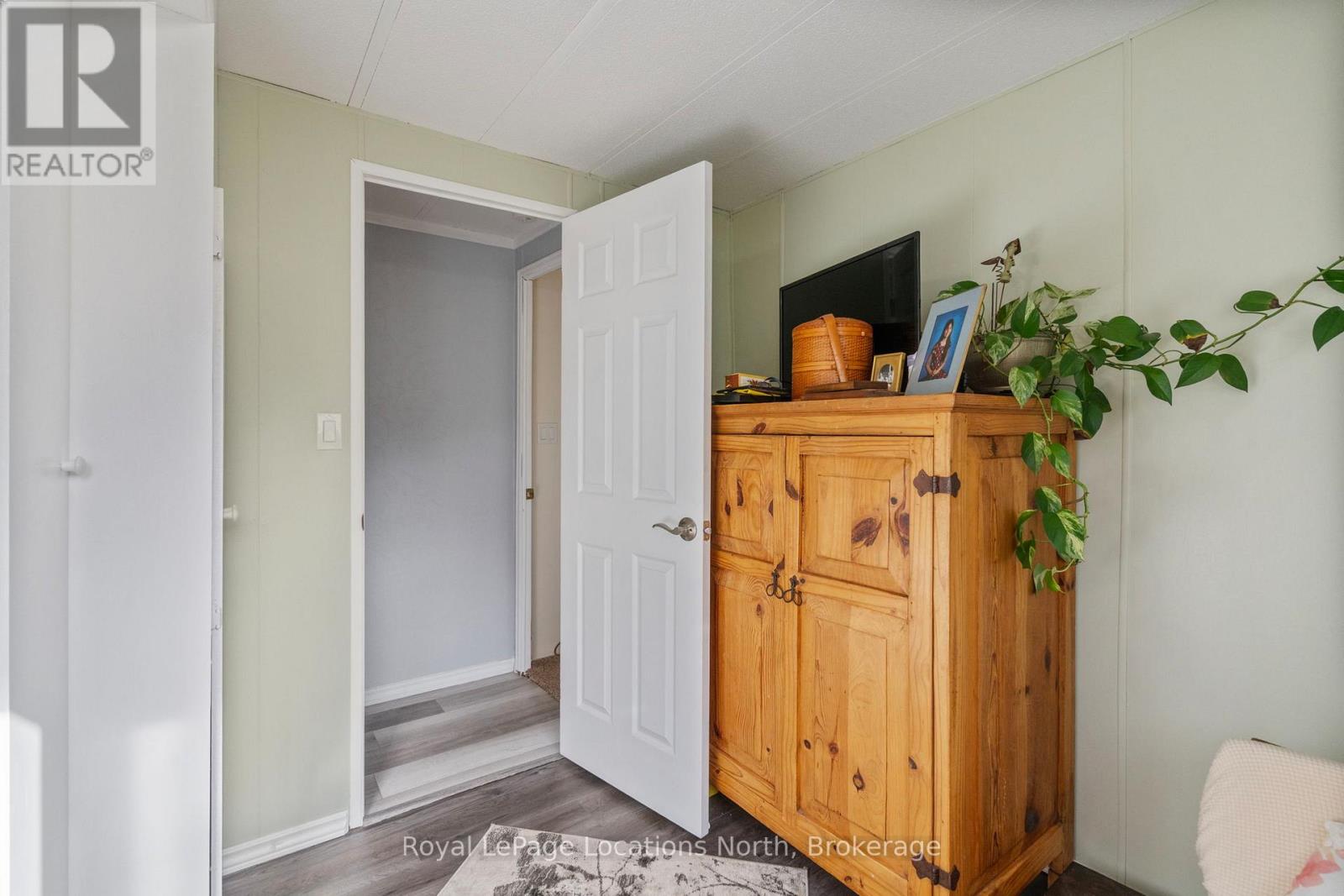 52 Georgian Glen Drive, Wasaga Beach, Ontario  L9Z 1K7 - Photo 27 - S12564136