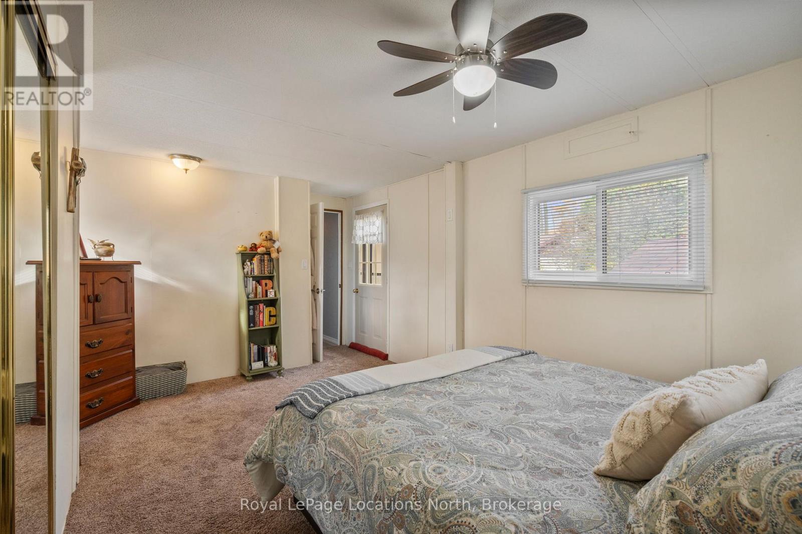 52 Georgian Glen Drive, Wasaga Beach, Ontario  L9Z 1K7 - Photo 31 - S12564136