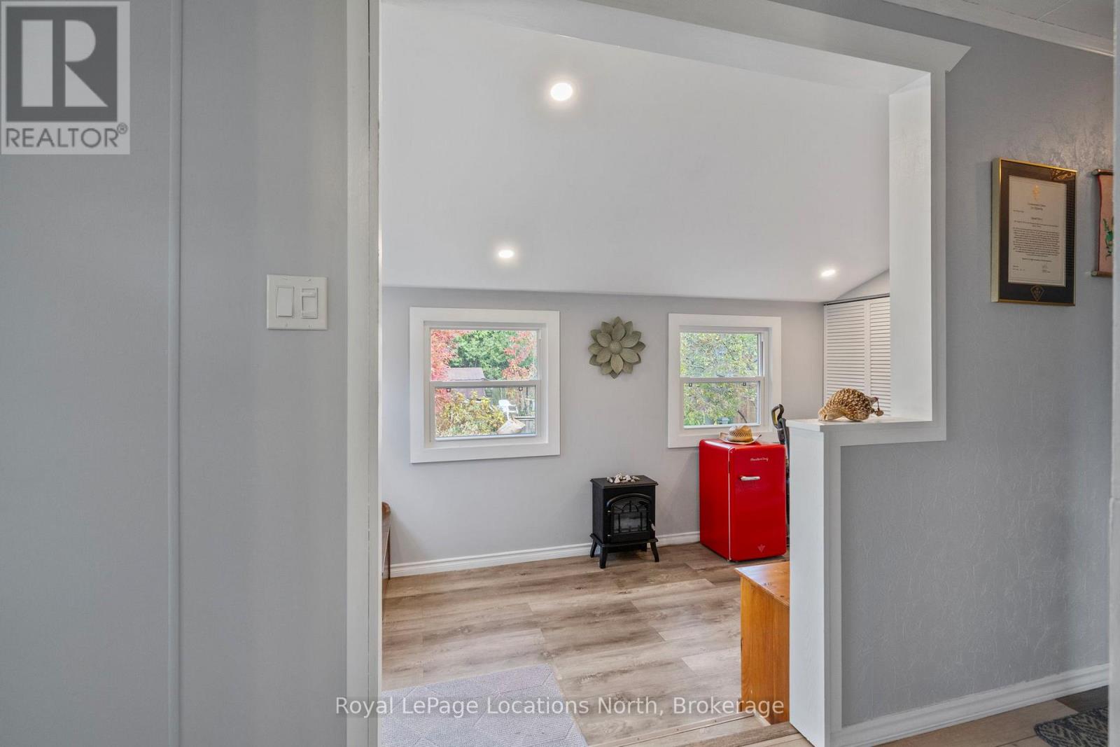 52 Georgian Glen Drive, Wasaga Beach, Ontario  L9Z 1K7 - Photo 33 - S12564136