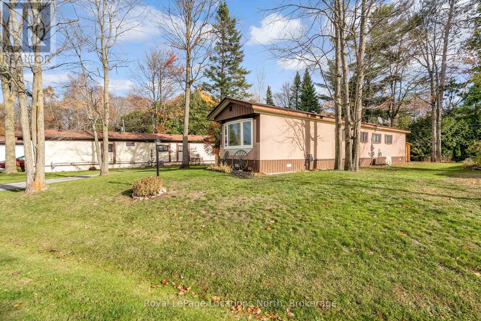 52 Georgian Glen Drive, Wasaga Beach, Ontario  L9Z 1K7 - Photo 46 - S12564136