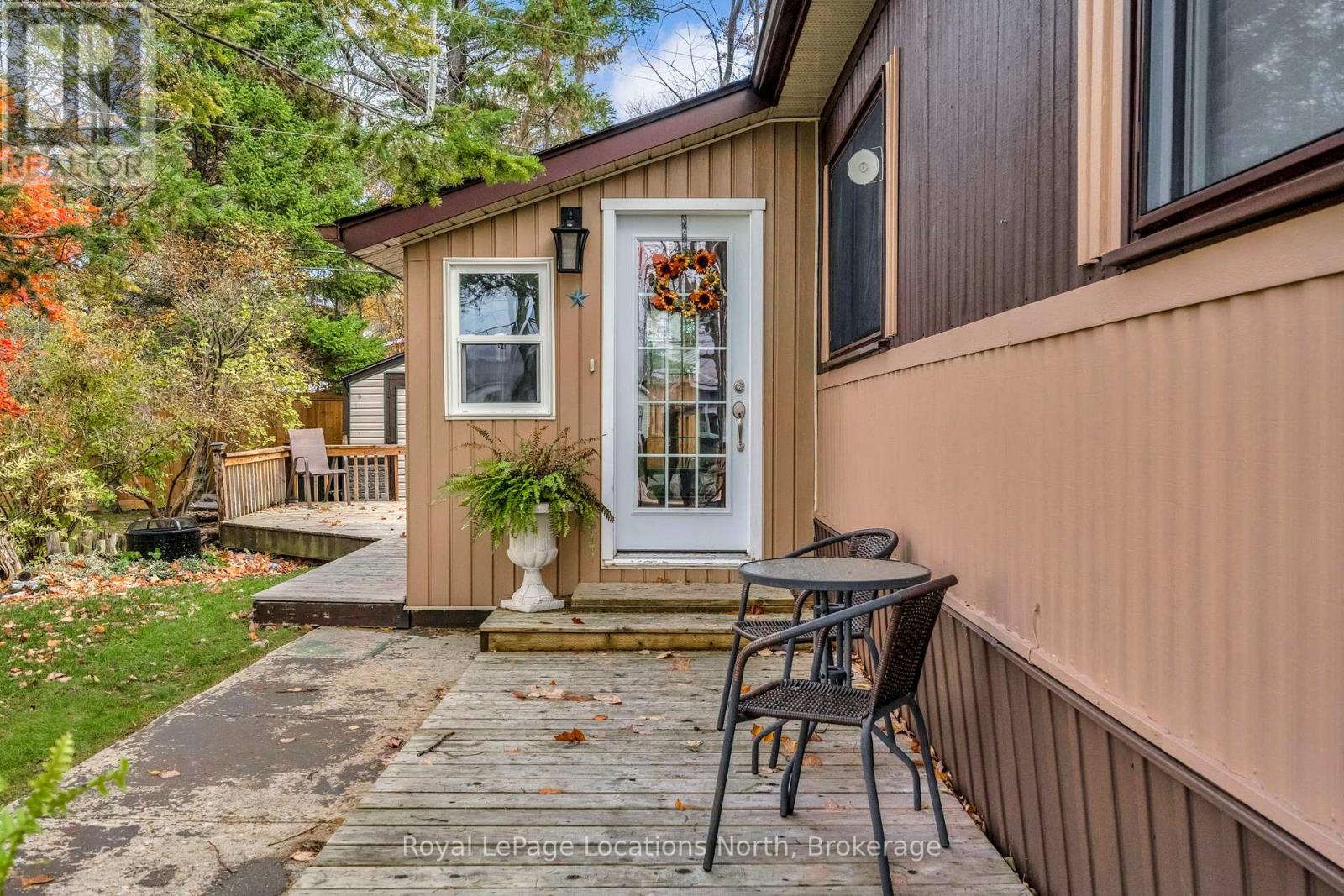 52 Georgian Glen Drive, Wasaga Beach, Ontario  L9Z 1K7 - Photo 6 - S12564136