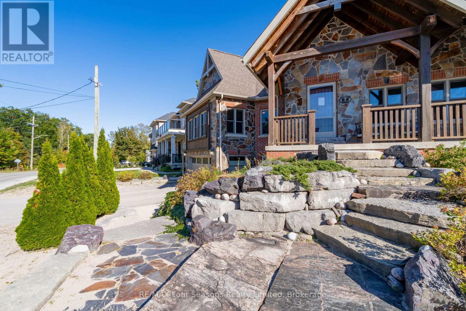 805 Eastdale Drive, Wasaga Beach, Ontario  L9Z 2R5 - Photo 7 - S12564154