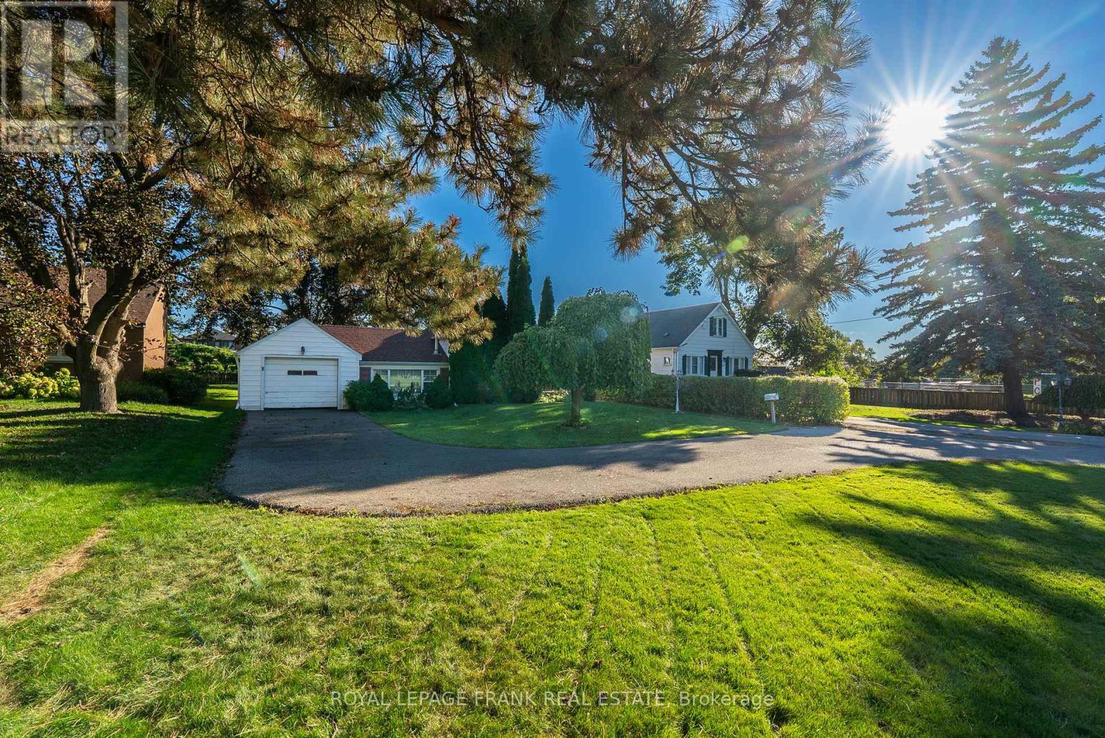 1033 King Street E, Oshawa, Ontario  L1H 1H4 - Photo 3 - E12564050