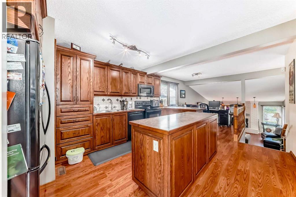 22 Glenhill Drive, Cochrane, Alberta  T4C 1G8 - Photo 13 - A2249567