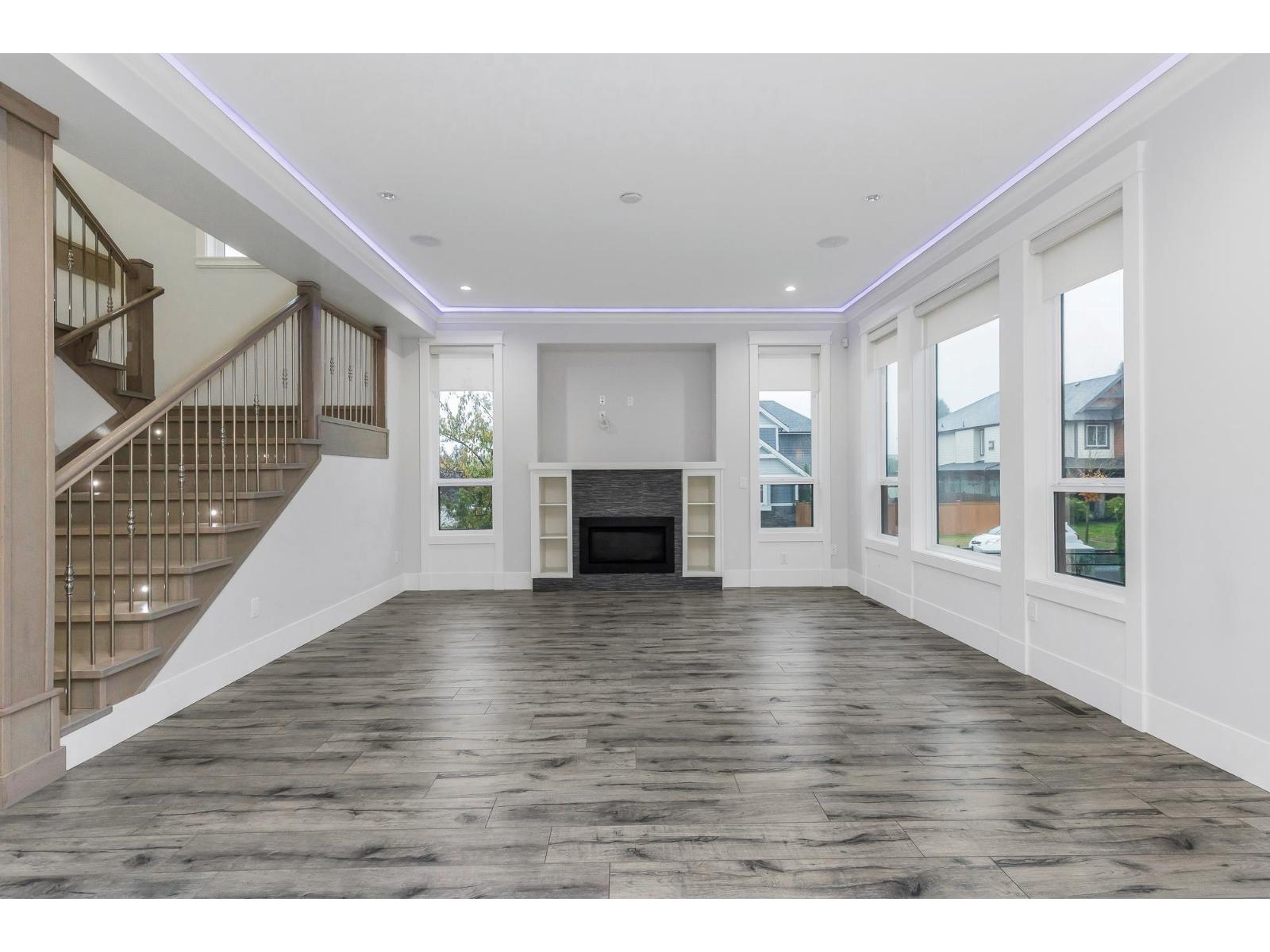 8379 Mctaggart Street, Mission, British Columbia  V2V 0G3 - Photo 17 - R3068442