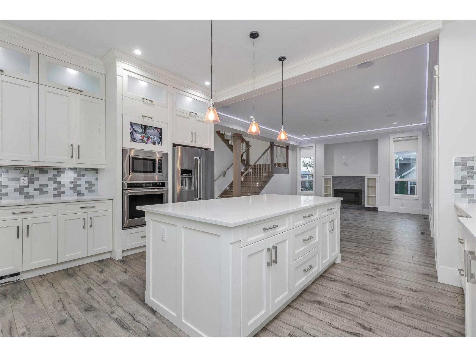 8379 Mctaggart Street, Mission, British Columbia  V2V 0G3 - Photo 12 - R3068442