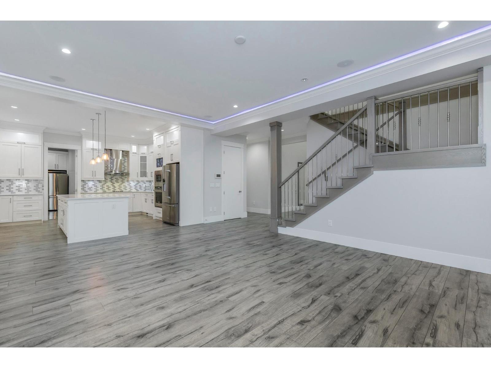 8379 Mctaggart Street, Mission, British Columbia  V2V 0G3 - Photo 18 - R3068442