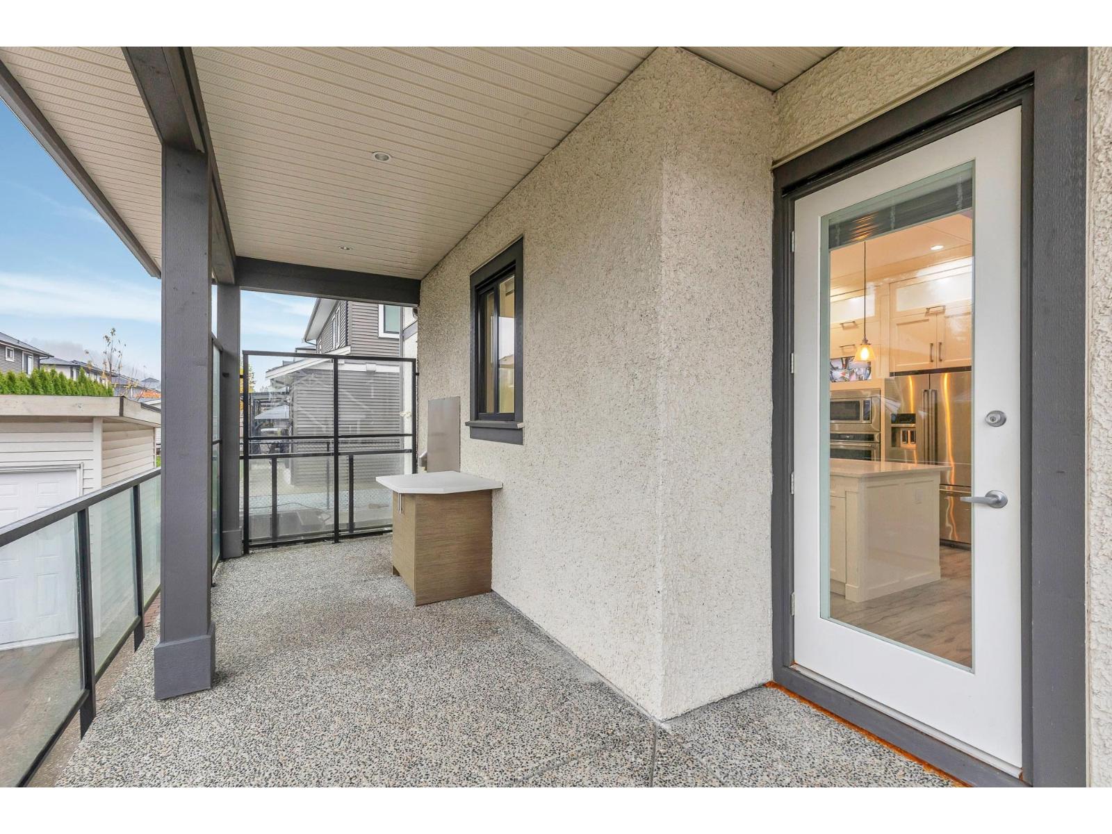 8379 Mctaggart Street, Mission, British Columbia  V2V 0G3 - Photo 36 - R3068442