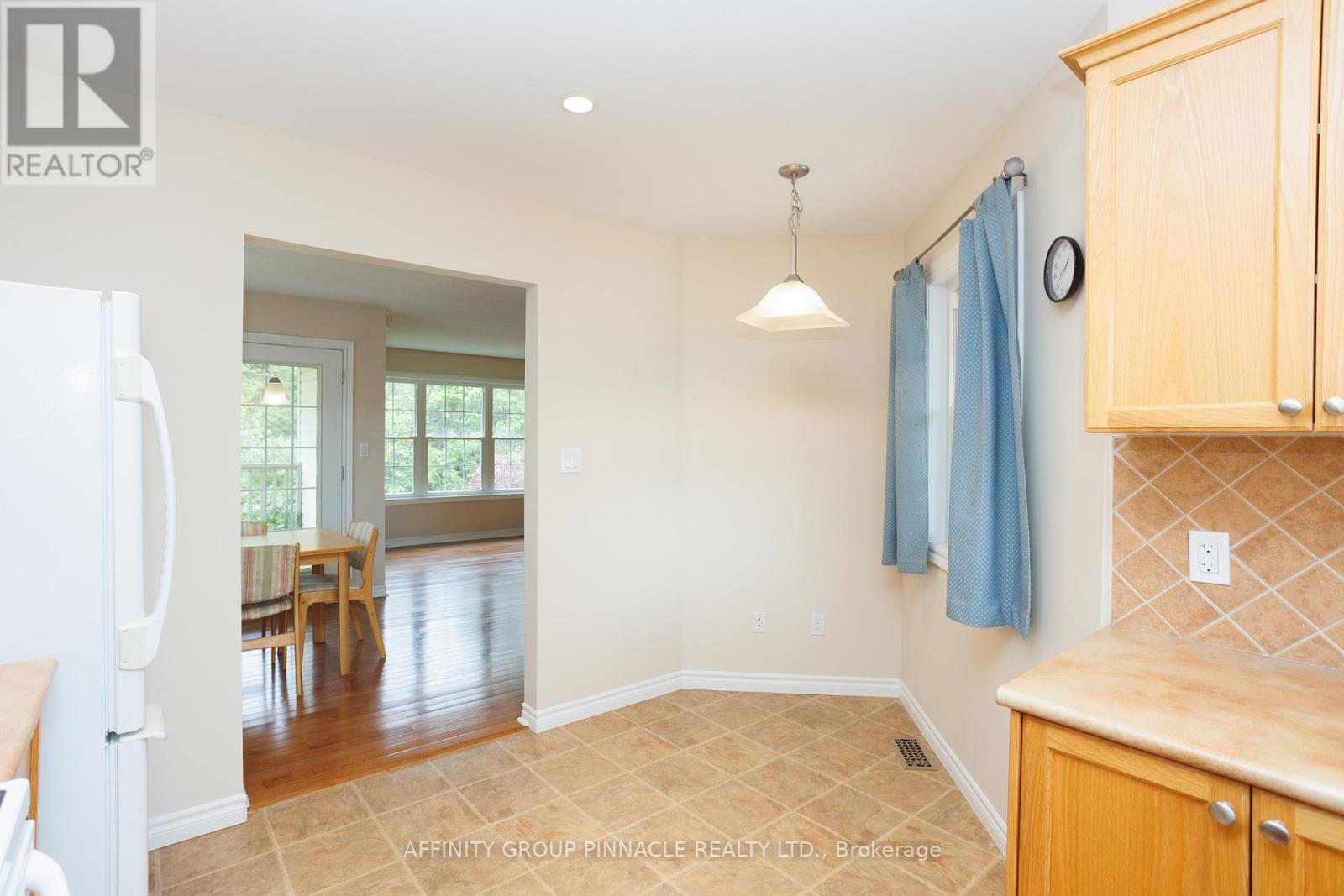 10 Champlain Boulevard, Kawartha Lakes, Ontario  K9V 0H9 - Photo 15 - X12564246