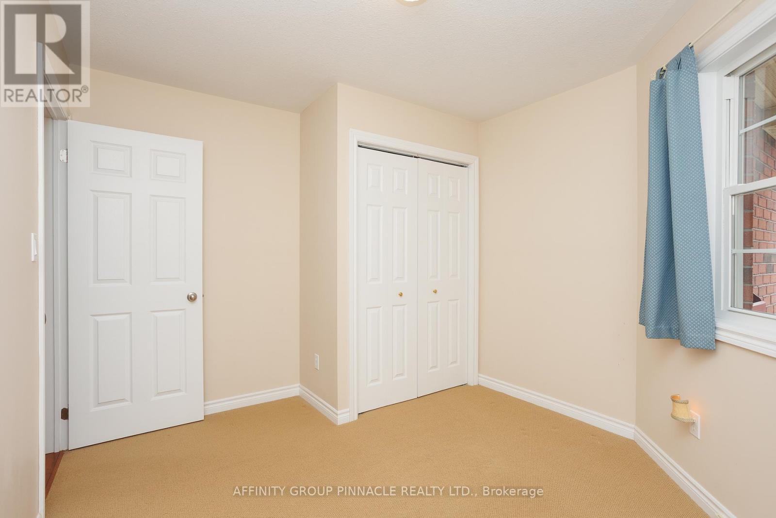 10 Champlain Boulevard, Kawartha Lakes, Ontario  K9V 0H9 - Photo 27 - X12564246