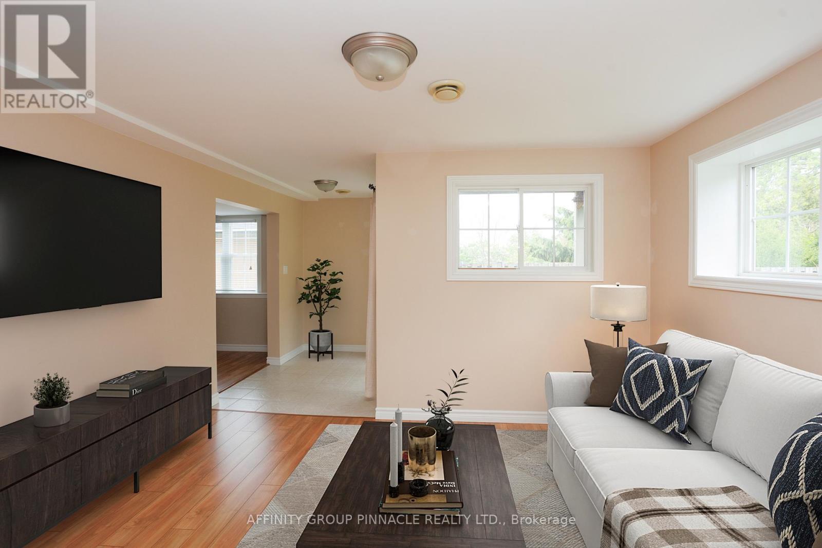 10 Champlain Boulevard, Kawartha Lakes, Ontario  K9V 0H9 - Photo 31 - X12564246