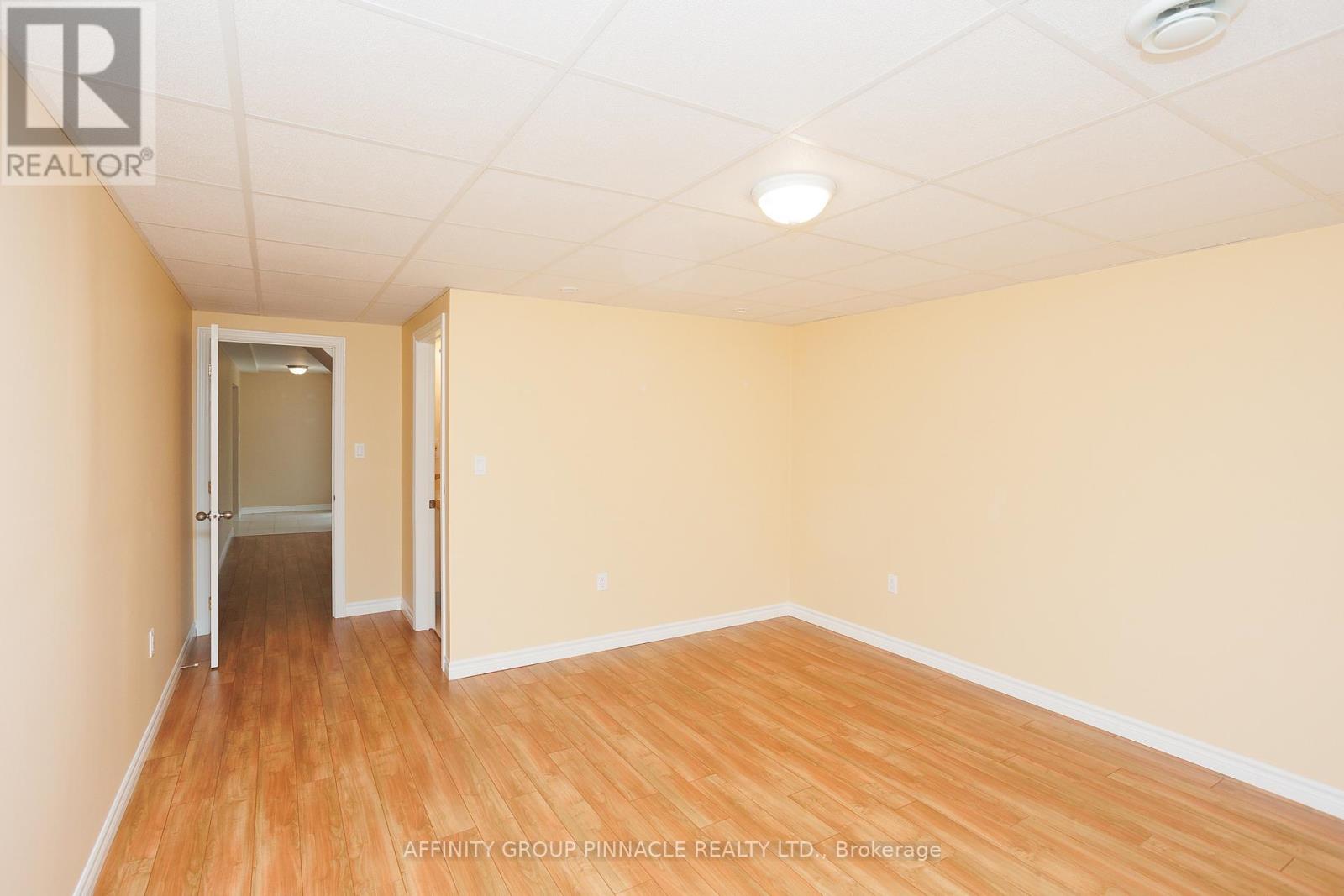 10 Champlain Boulevard, Kawartha Lakes, Ontario  K9V 0H9 - Photo 37 - X12564246