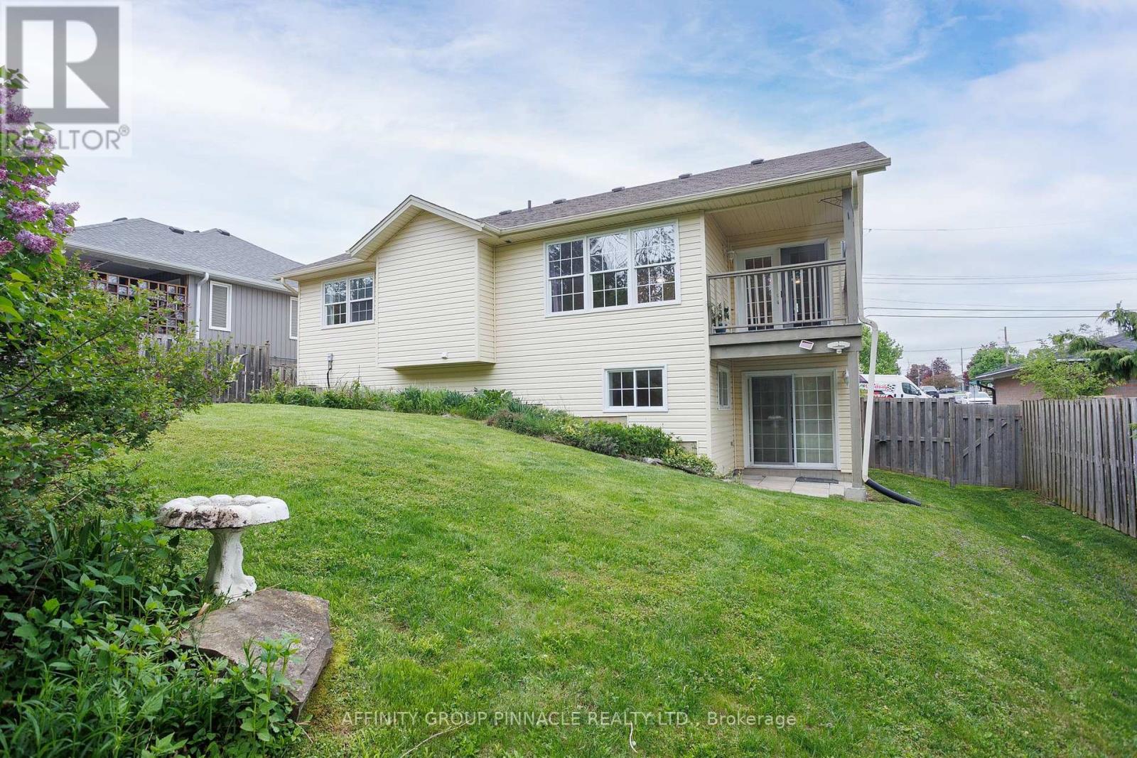 10 Champlain Boulevard, Kawartha Lakes, Ontario  K9V 0H9 - Photo 41 - X12564246