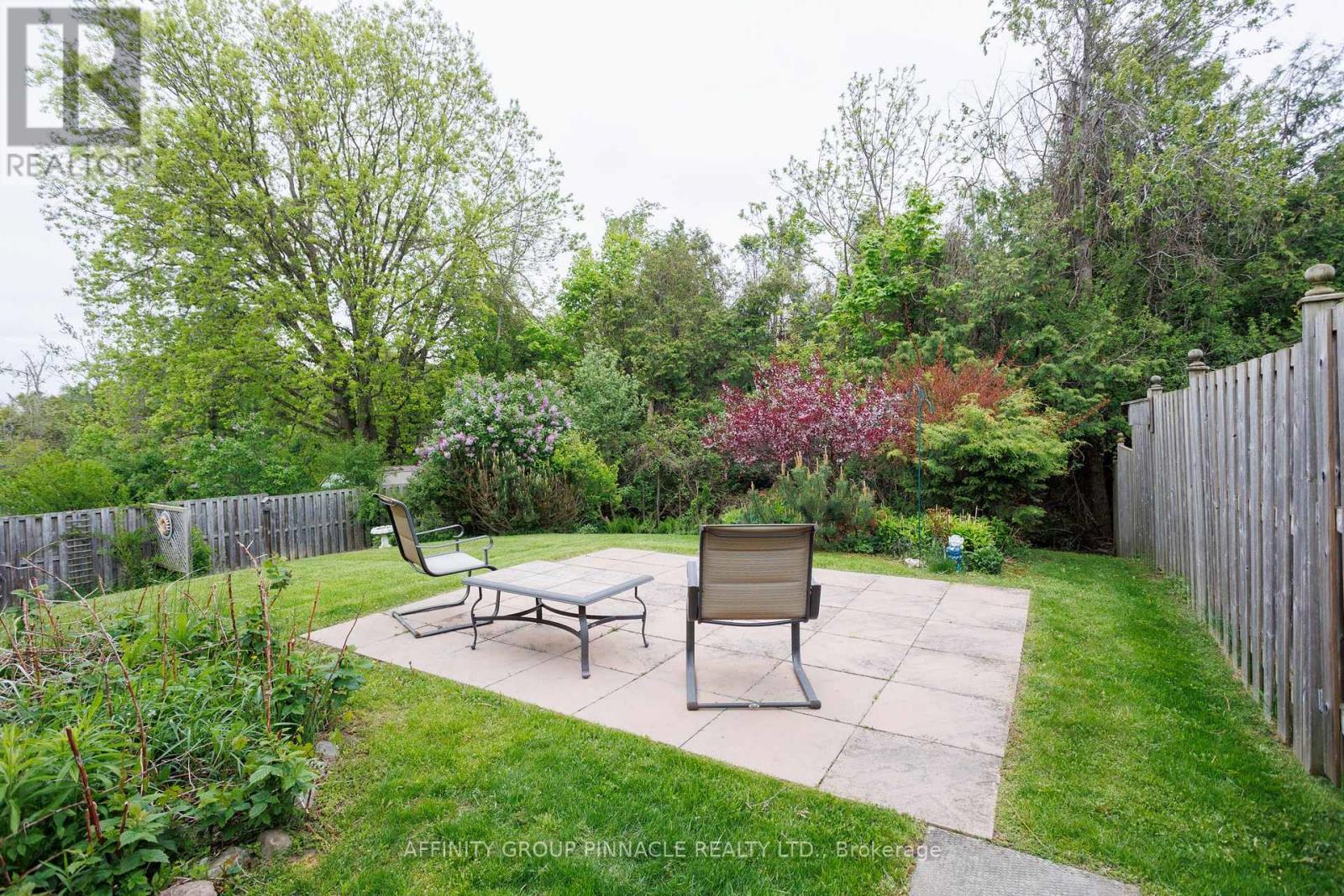 10 Champlain Boulevard, Kawartha Lakes, Ontario  K9V 0H9 - Photo 45 - X12564246