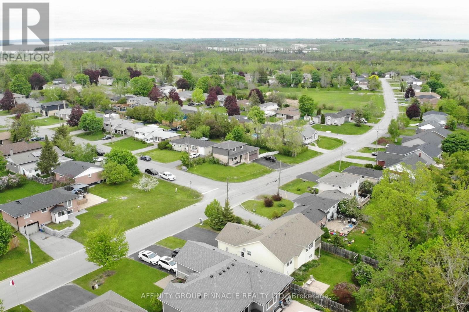 10 Champlain Boulevard, Kawartha Lakes, Ontario  K9V 0H9 - Photo 50 - X12564246