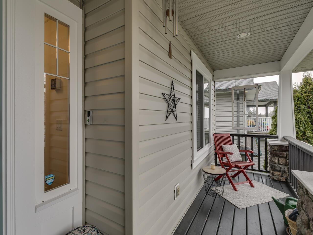 8060 Melburn Drive, Mission, British Columbia V2V 7B6 - Photo 2 - R3063417