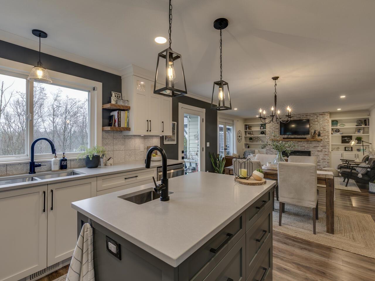 8060 Melburn Drive, Mission, British Columbia V2V 7B6 - Photo 19 - R3063417