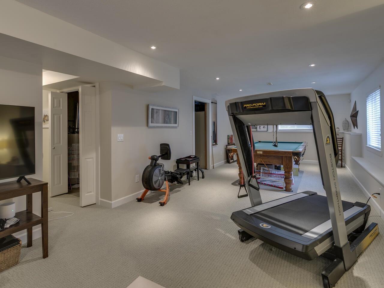 8060 Melburn Drive, Mission, British Columbia V2V 7B6 - Photo 34 - R3063417