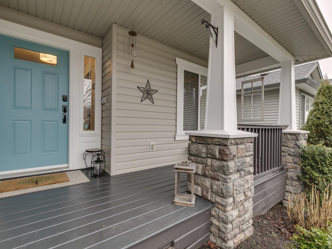 8060 Melburn Drive, Mission, British Columbia V2V 7B6 - Photo 3 - R3063417