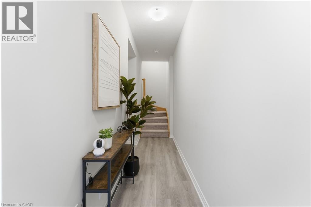 40 Zinfandel Drive Unit# 38, Stoney Creek, Ontario  L8E 0L1 - Photo 4 - 40789551