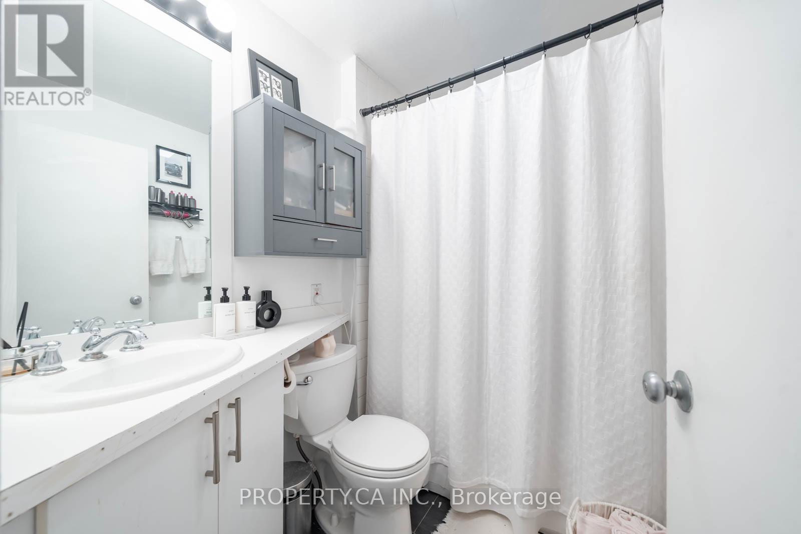 2 - 942 Queen Street W, Toronto, Ontario  M6J 1G8 - Photo 10 - C12564088