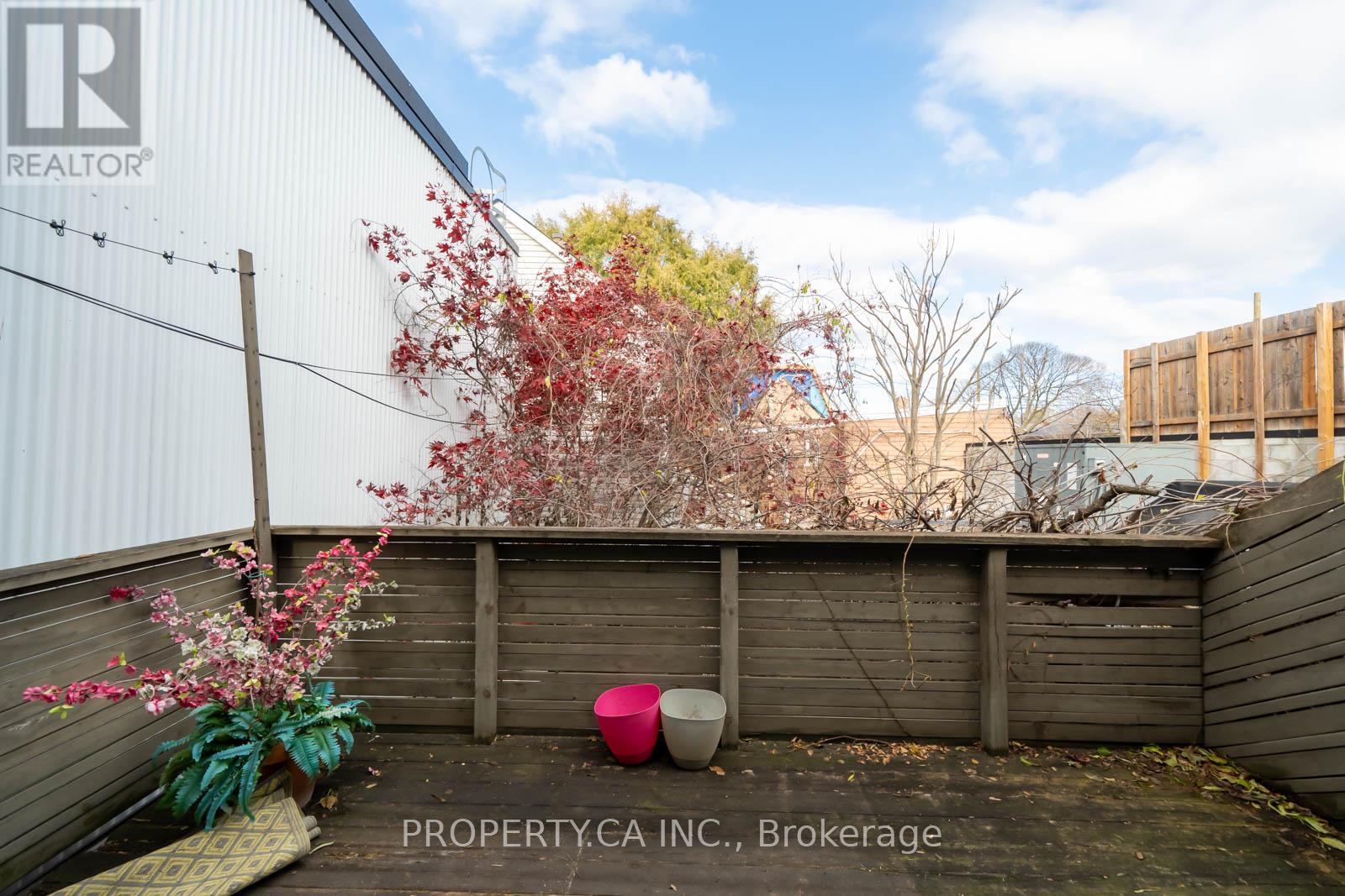 2 - 942 Queen Street W, Toronto, Ontario  M6J 1G8 - Photo 13 - C12564088