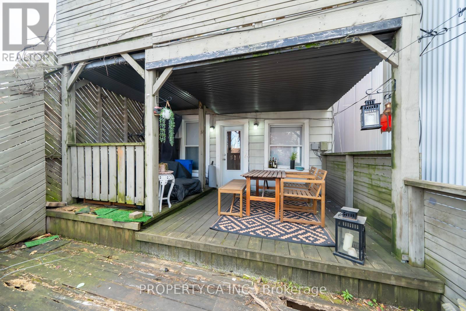 2 - 942 Queen Street W, Toronto, Ontario  M6J 1G8 - Photo 14 - C12564088