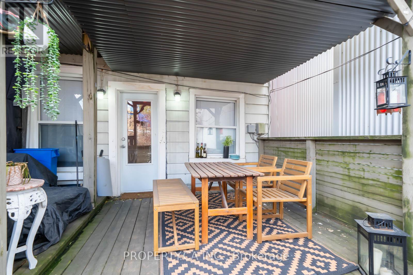 2 - 942 Queen Street W, Toronto, Ontario  M6J 1G8 - Photo 15 - C12564088