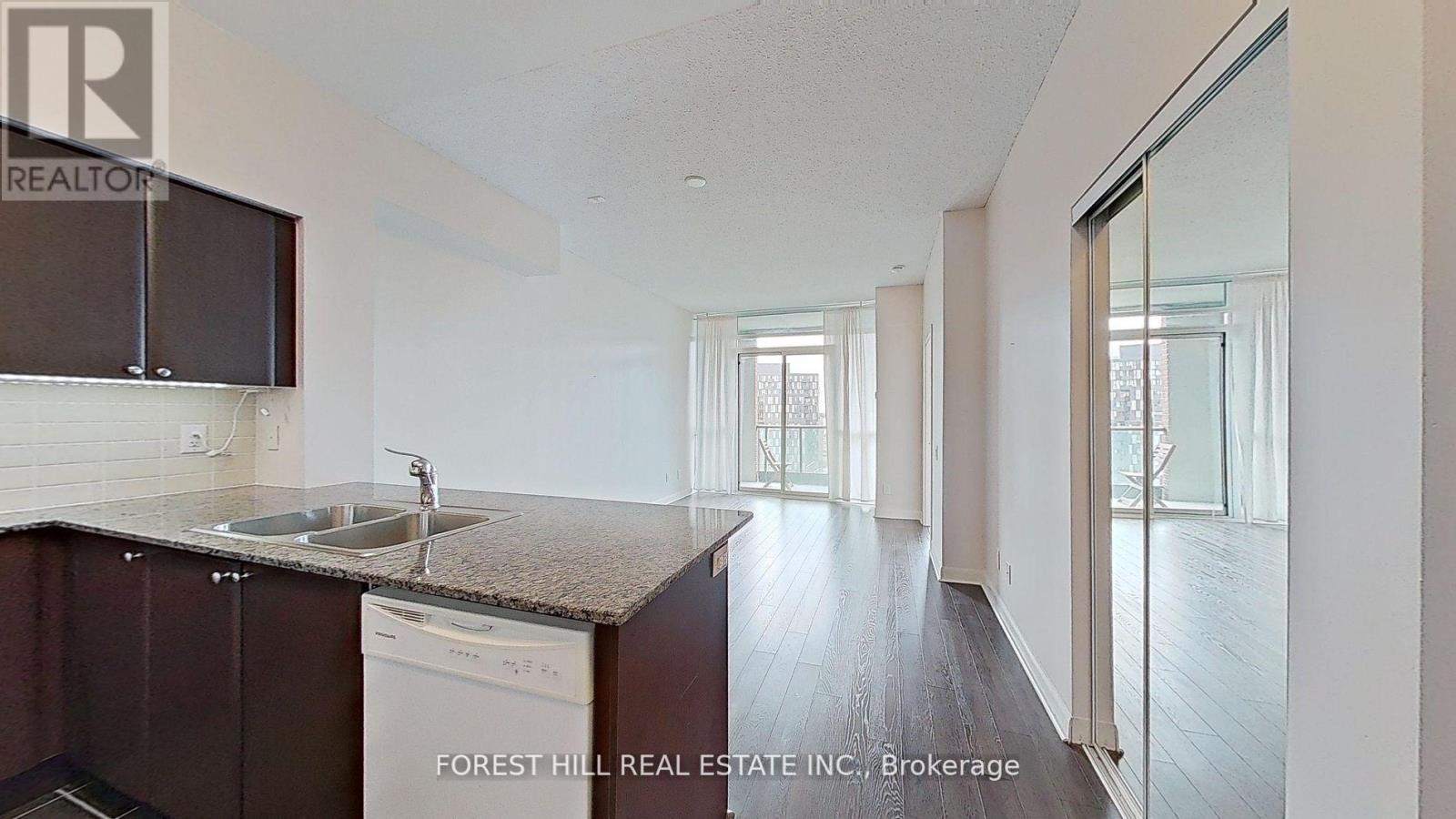 1019 - 525 Wilson Avenue, Toronto, Ontario  M3H 1V1 - Photo 2 - C12564128