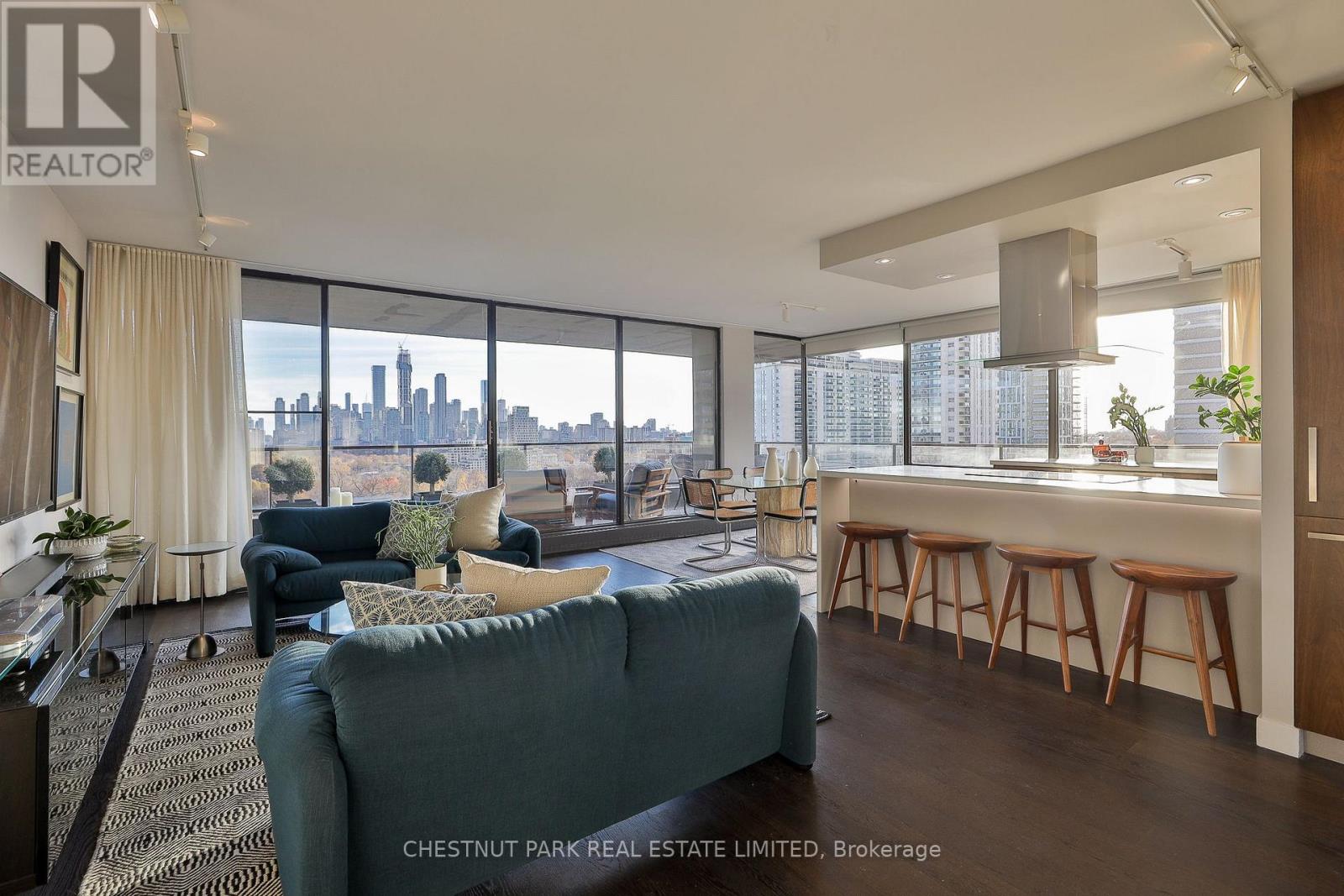 1406 - 20 Avoca Avenue, Toronto, Ontario  M4T 2B8 - Photo 2 - C12564168