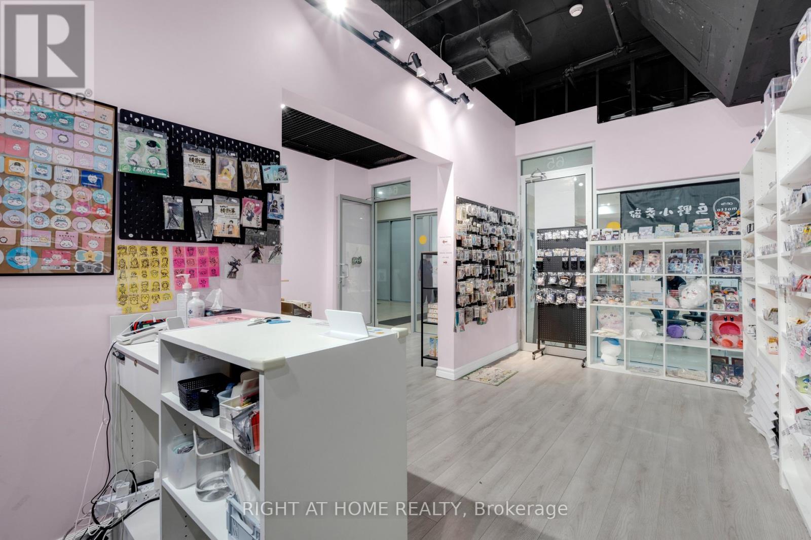 64 - 384 Yonge Street, Toronto, Ontario  M5B 1S8 - Photo 10 - C12564236