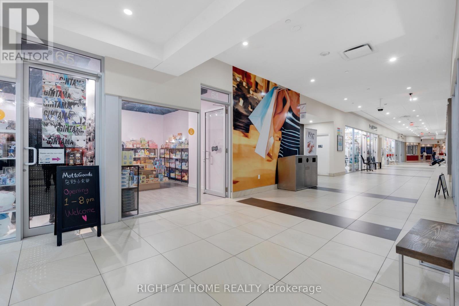 64 - 384 Yonge Street, Toronto, Ontario  M5B 1S8 - Photo 8 - C12564236