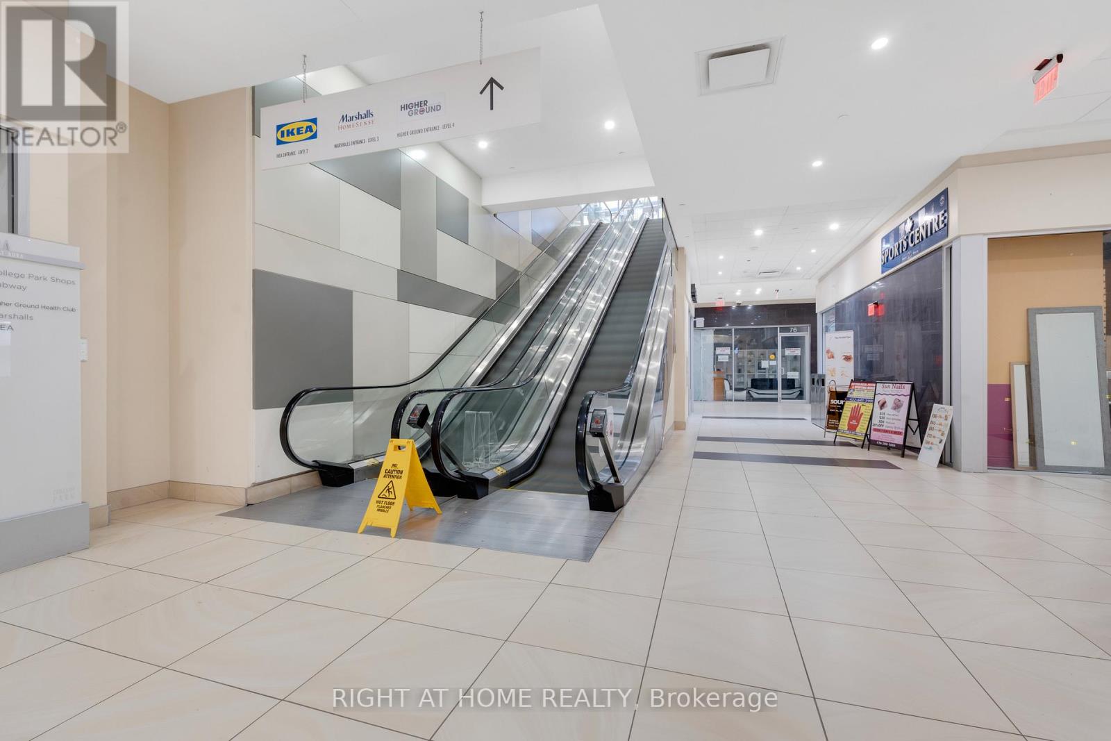 65 - 384 Yonge Street, Toronto, Ontario  M5B 1S8 - Photo 3 - C12564238