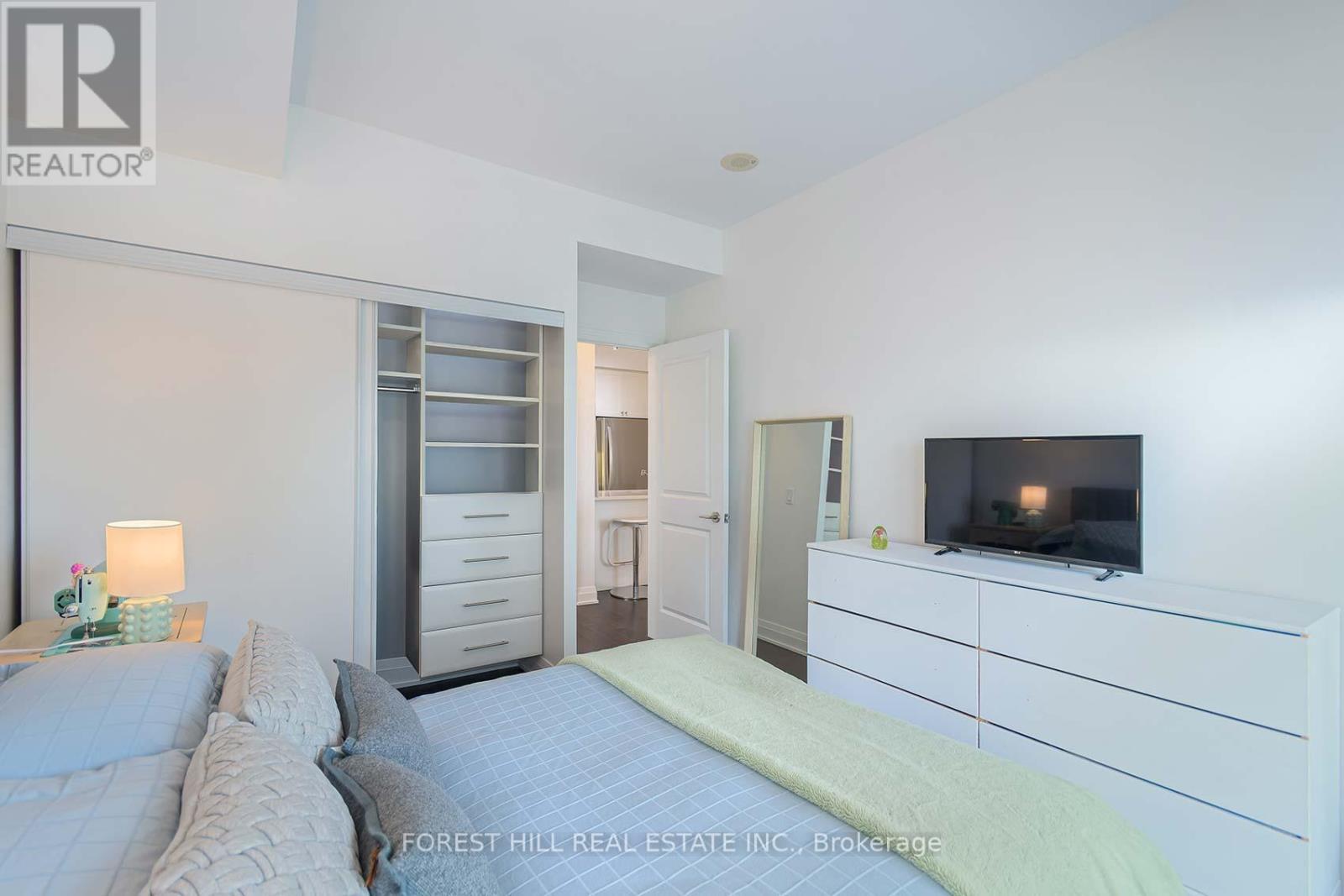 1505 - 530 St Clair Avenue W, Toronto, Ontario  M6C 0A2 - Photo 19 - C12564254