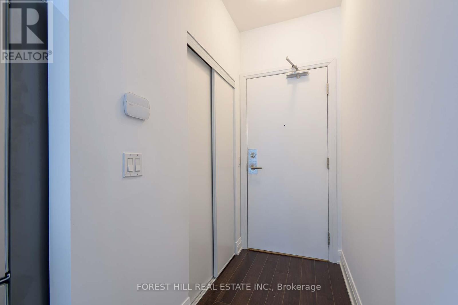 1505 - 530 St Clair Avenue W, Toronto, Ontario  M6C 0A2 - Photo 5 - C12564254