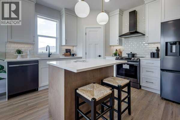 5 Gray Close, Sylvan Lake, Alberta  T4S 0W4 - Photo 4 - A2247502