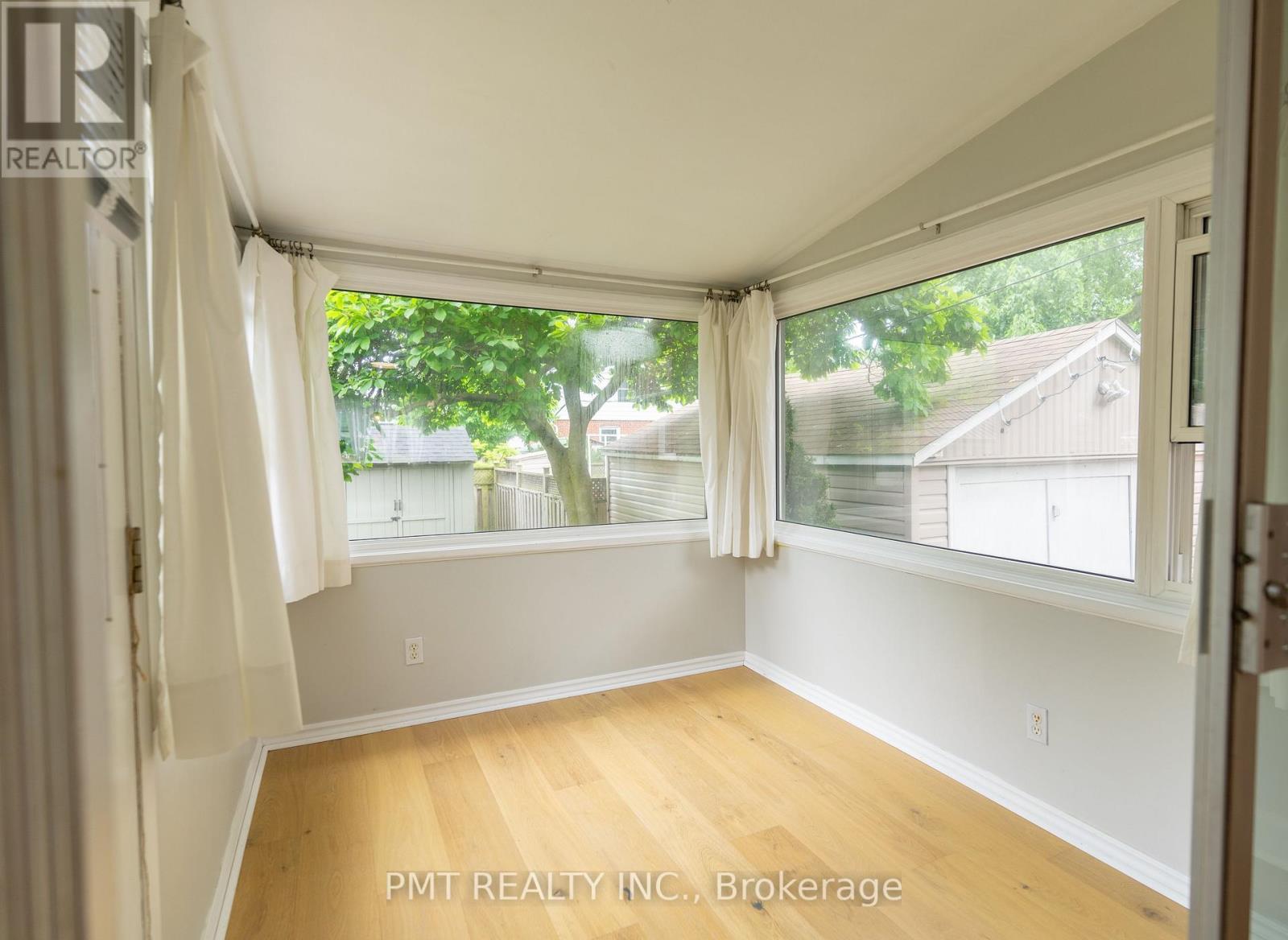 15 Dalecrest Drive, Toronto, Ontario  M4B 1V2 - Photo 14 - E12564144