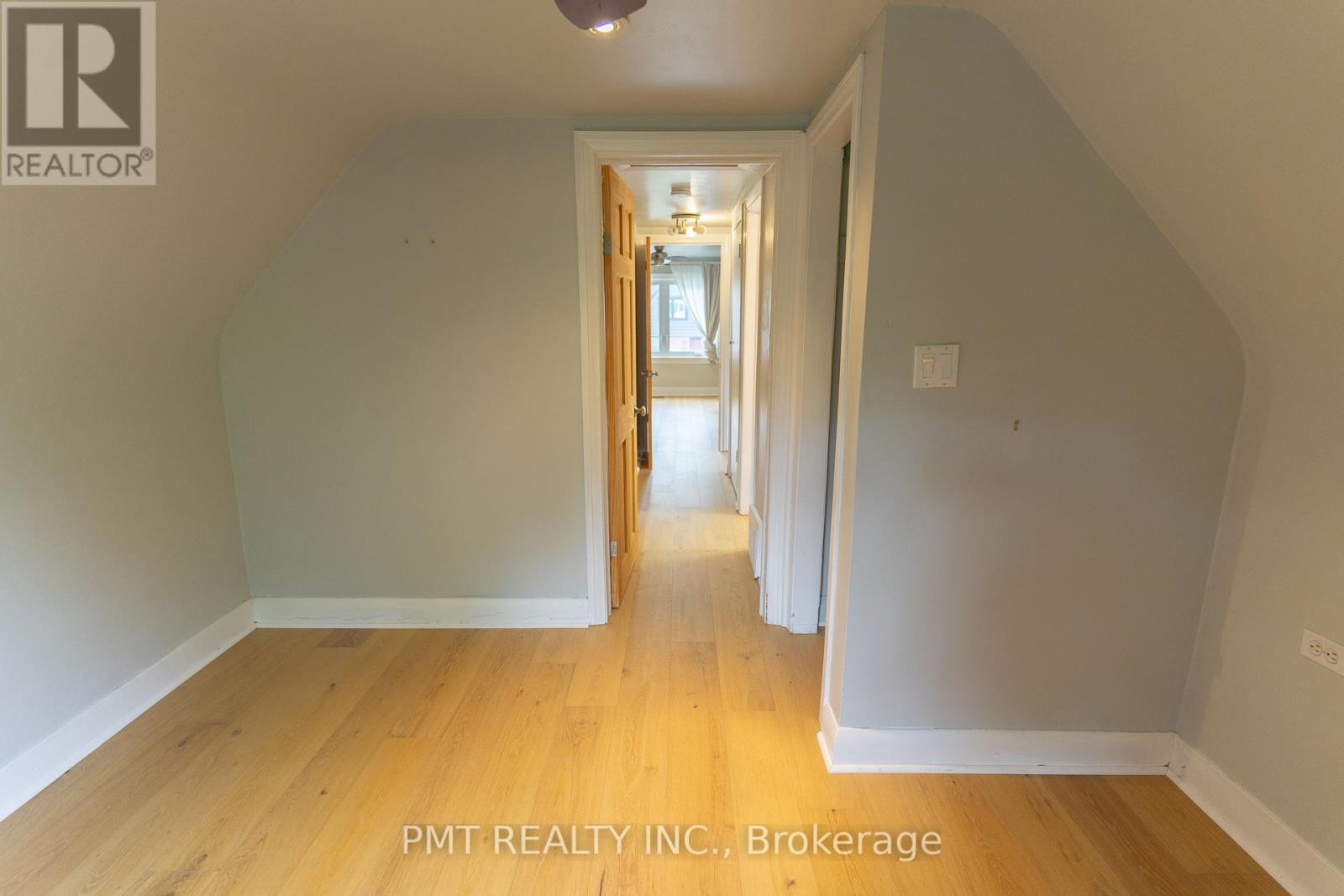 15 Dalecrest Drive, Toronto, Ontario  M4B 1V2 - Photo 9 - E12564144