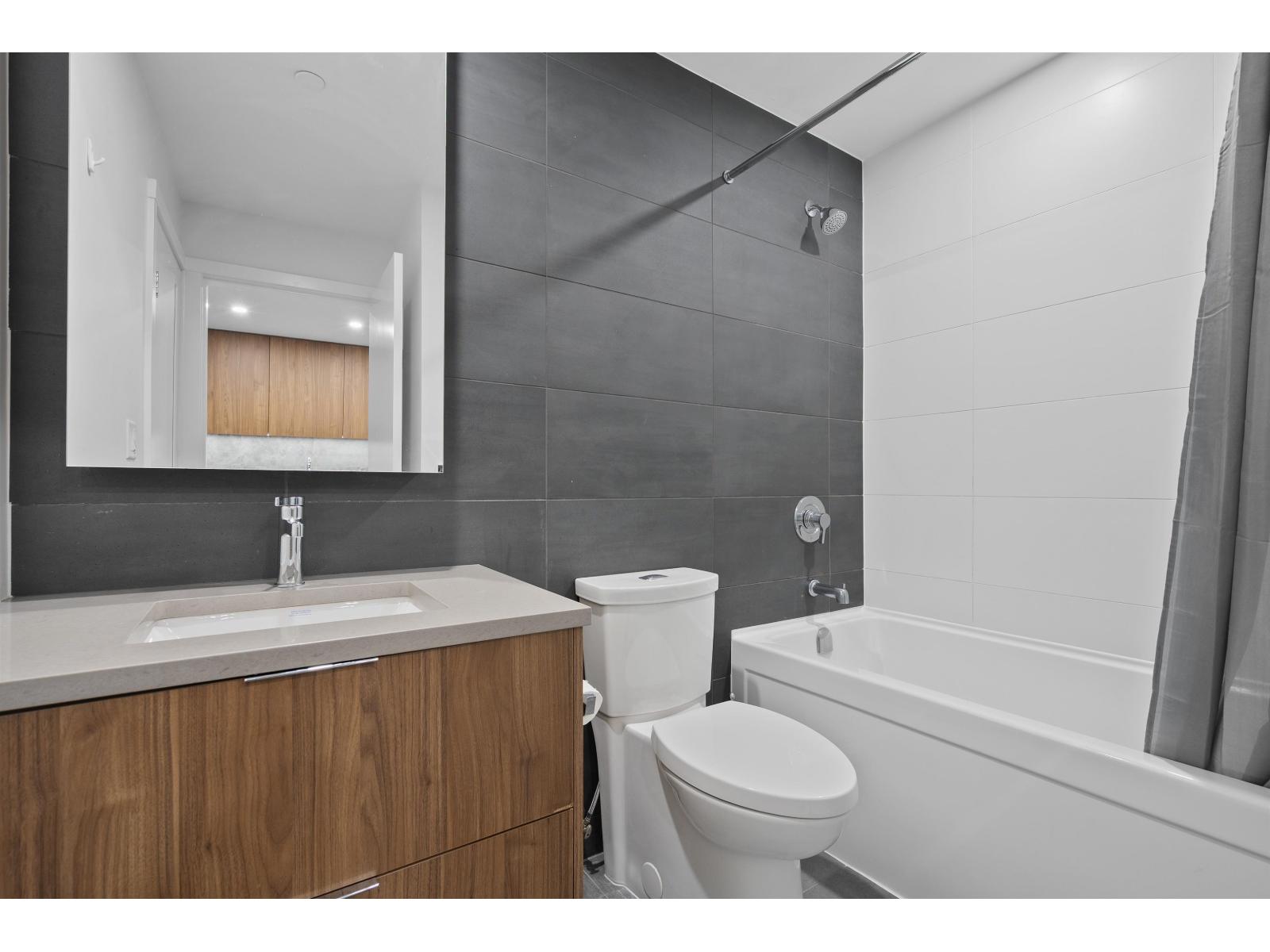 206 13359 Old Yale Road, Surrey, British Columbia V3T 0S4 - Photo 6 - R3069066