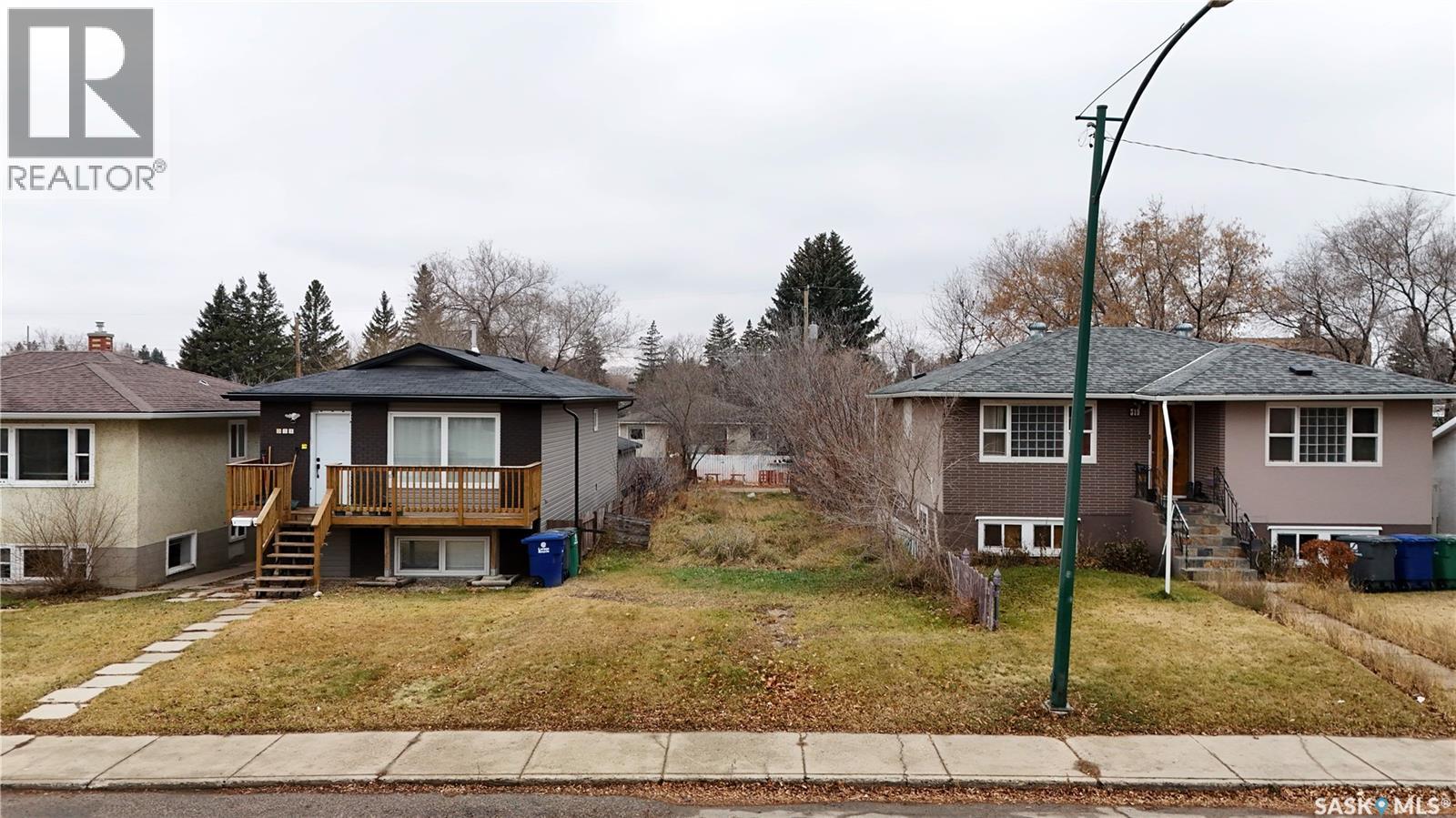 321 V Avenue S, Saskatoon, Saskatchewan  S7M 3E4 - Photo 2 - SK024430