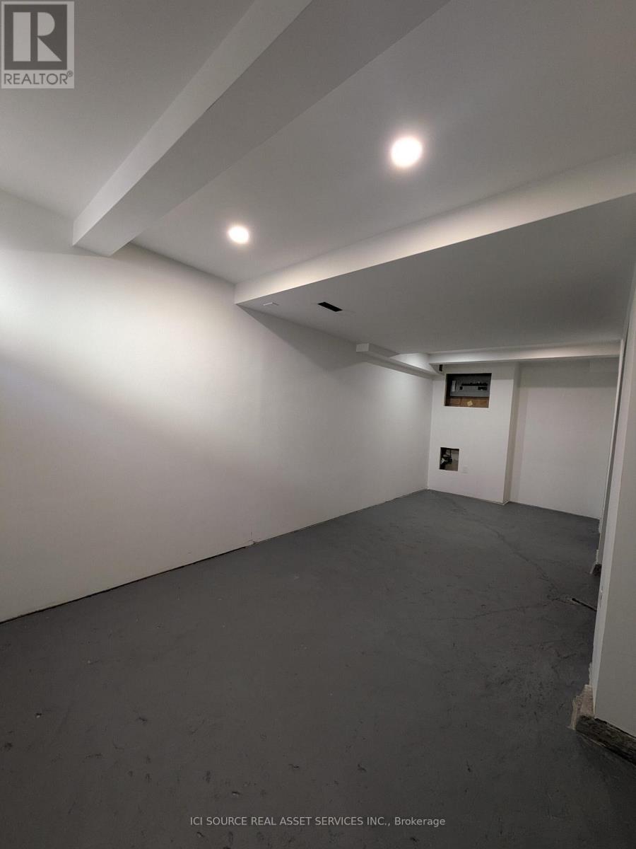 40 Merigold Street, St. Catharines, Ontario  L2S 2N5 - Photo 13 - X12418351