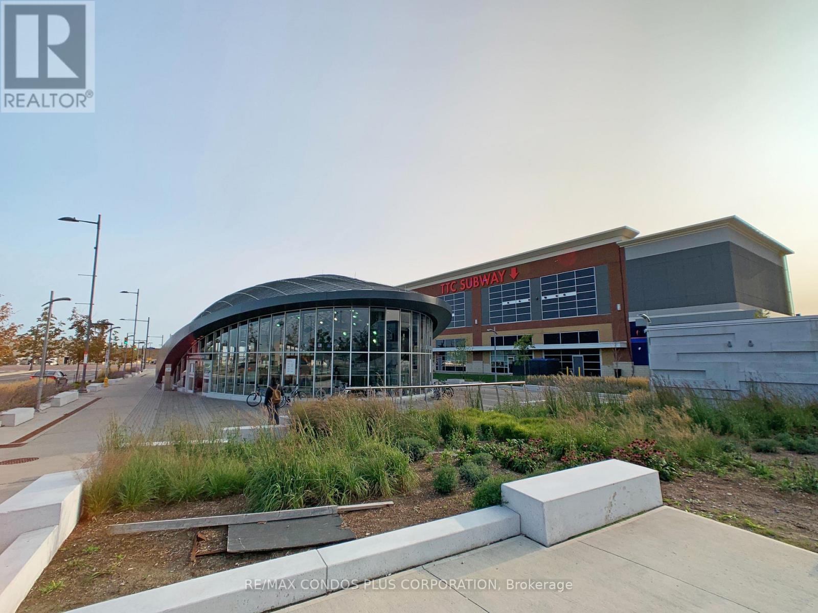 3702 - 898 Portage Parkway, Vaughan, Ontario  L4K 0J6 - Photo 16 - N12564056