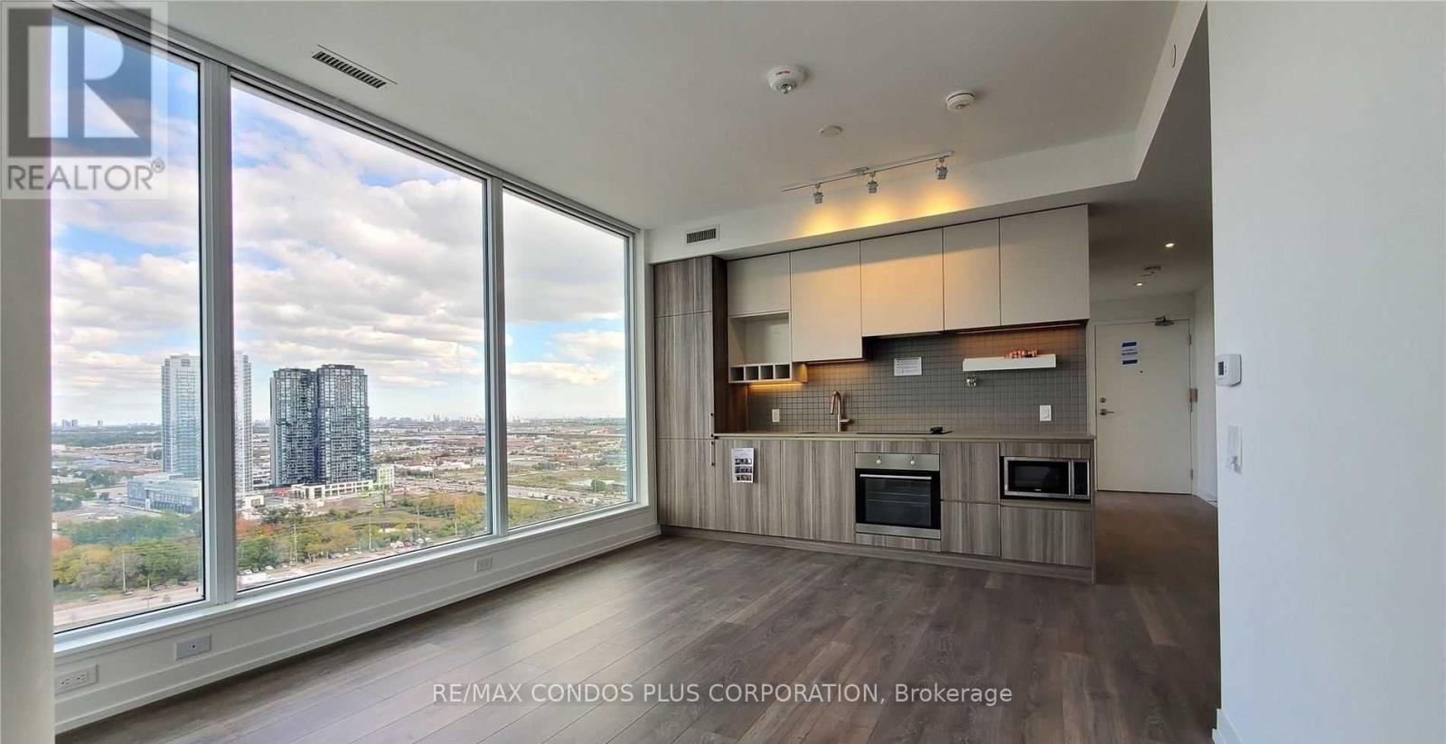 3702 - 898 Portage Parkway, Vaughan, Ontario  L4K 0J6 - Photo 2 - N12564056