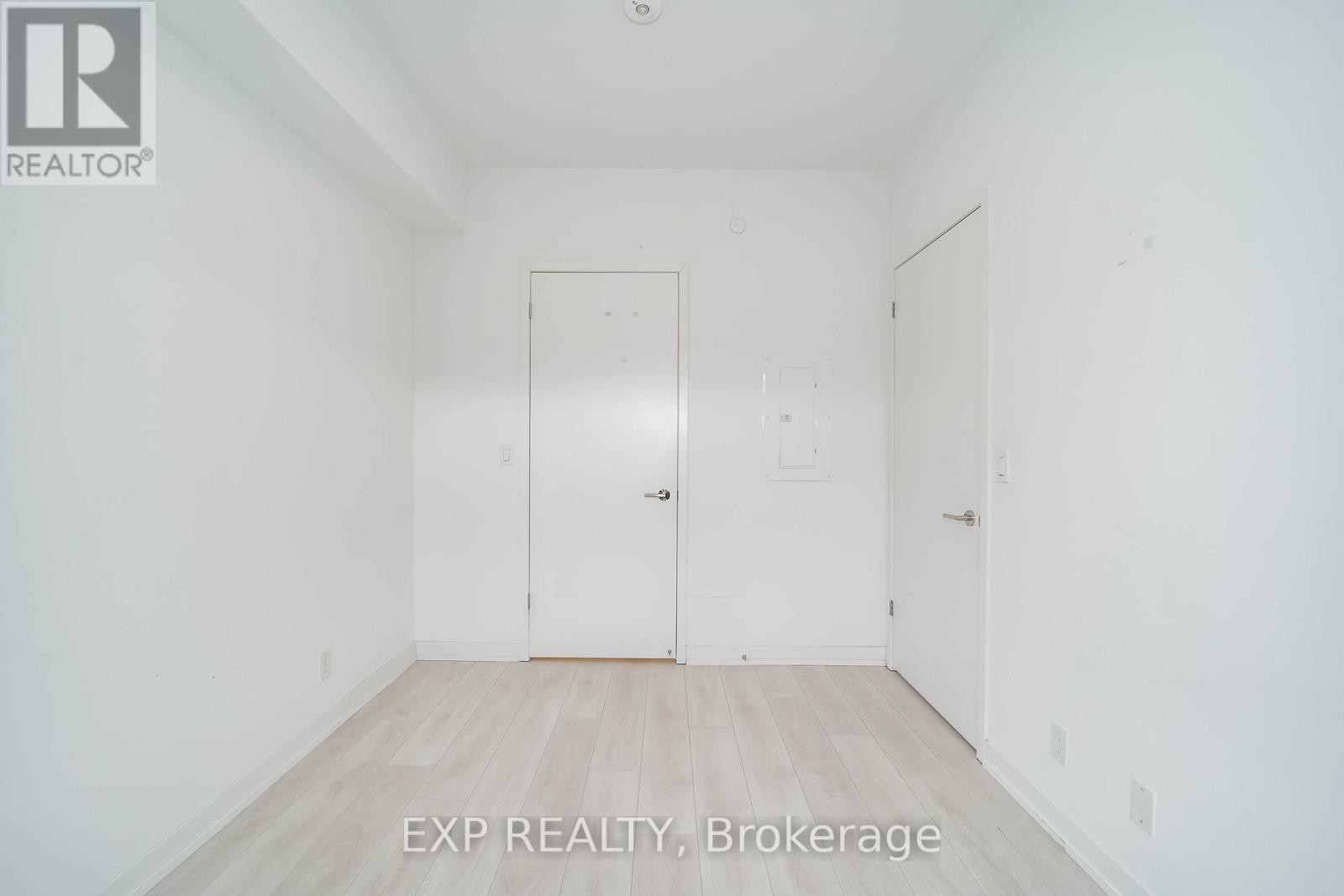 D328 - 8 Beverley Glen Boulevard, Vaughan, Ontario  L4J 0L5 - Photo 21 - N12564090