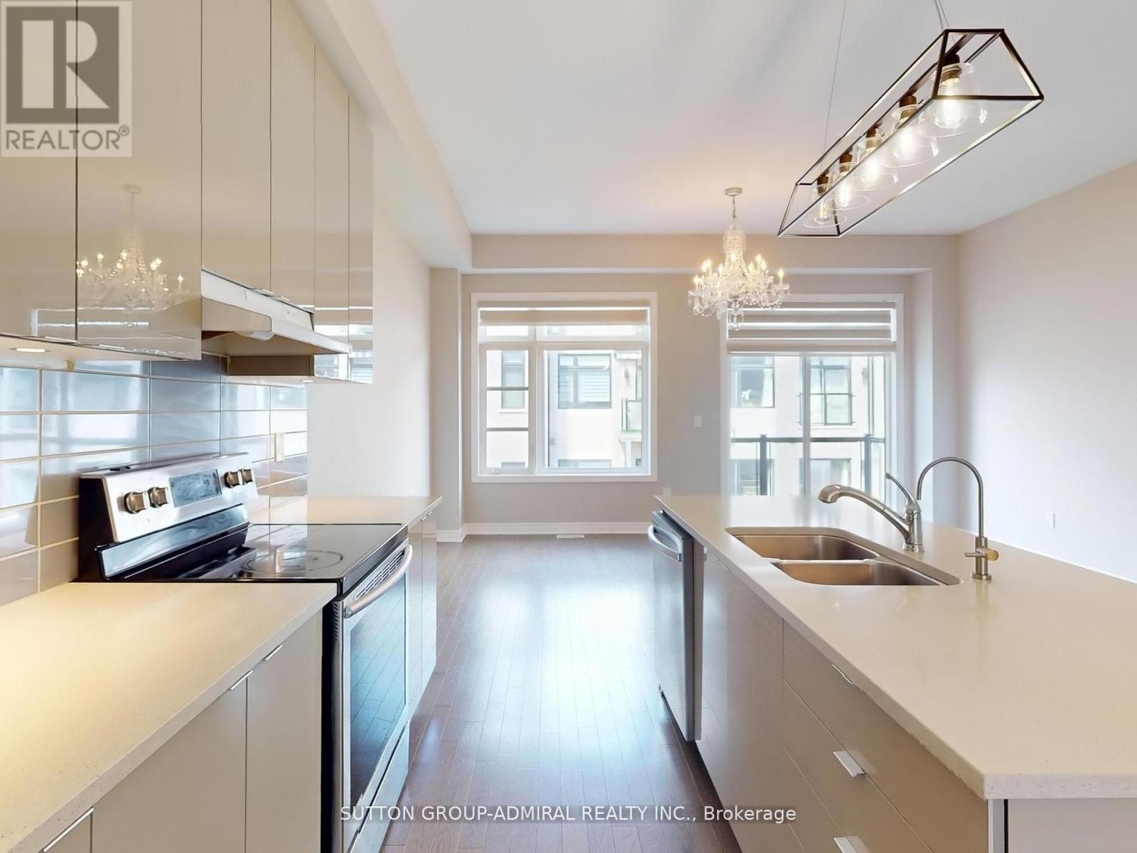 70 Laskin Drive, Vaughan, Ontario  L6A 5A4 - Photo 18 - N12564126