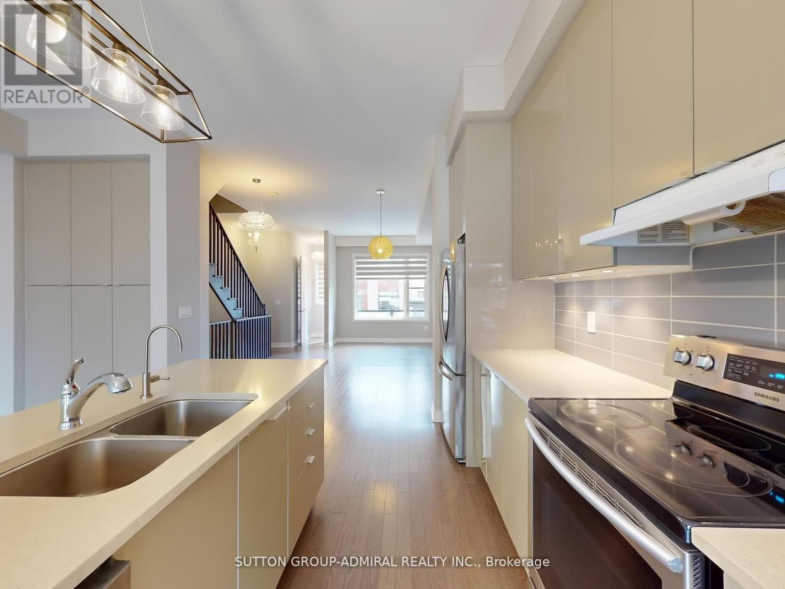 70 Laskin Drive, Vaughan, Ontario  L6A 5A4 - Photo 19 - N12564126