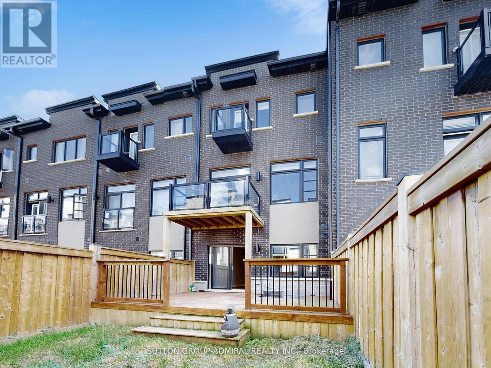 70 Laskin Drive, Vaughan, Ontario  L6A 5A4 - Photo 38 - N12564126